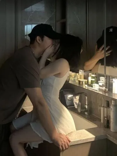 Bìa Yêu Đương Bất Chấp Giới Tính