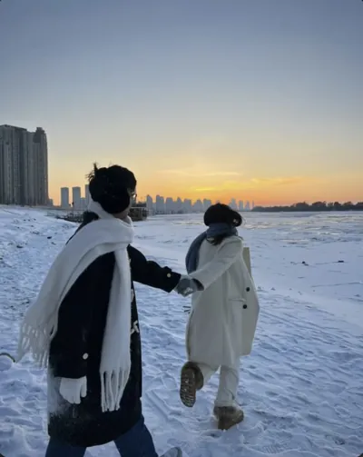 Bìa MỐI QUAN HỆ KHÔNG TỒN TẠI