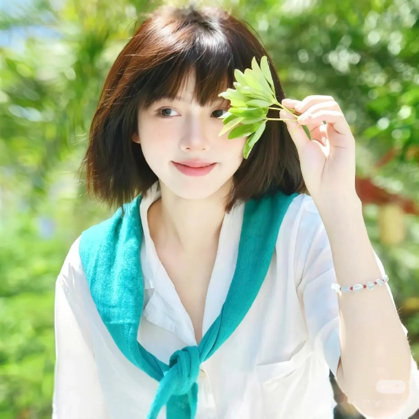 Bìa BÚT TÔ ĐÁP ÁN VÀ TRÒ ĐỔI MẠNG