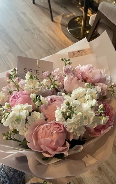 Bìa KIỂU NGƯỜI MÊ YÊU