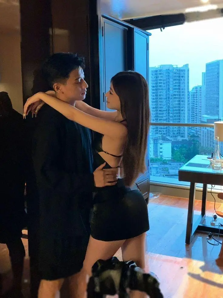 Bìa BỆNH VIỆN BÁO NHẦM TIN