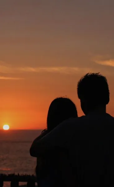 Bìa SAI LẦM KHI EM TIN ANH