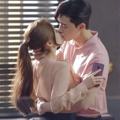 Bìa SẾP TÔI, NGOÀI LẠNH TRONG NÓNG