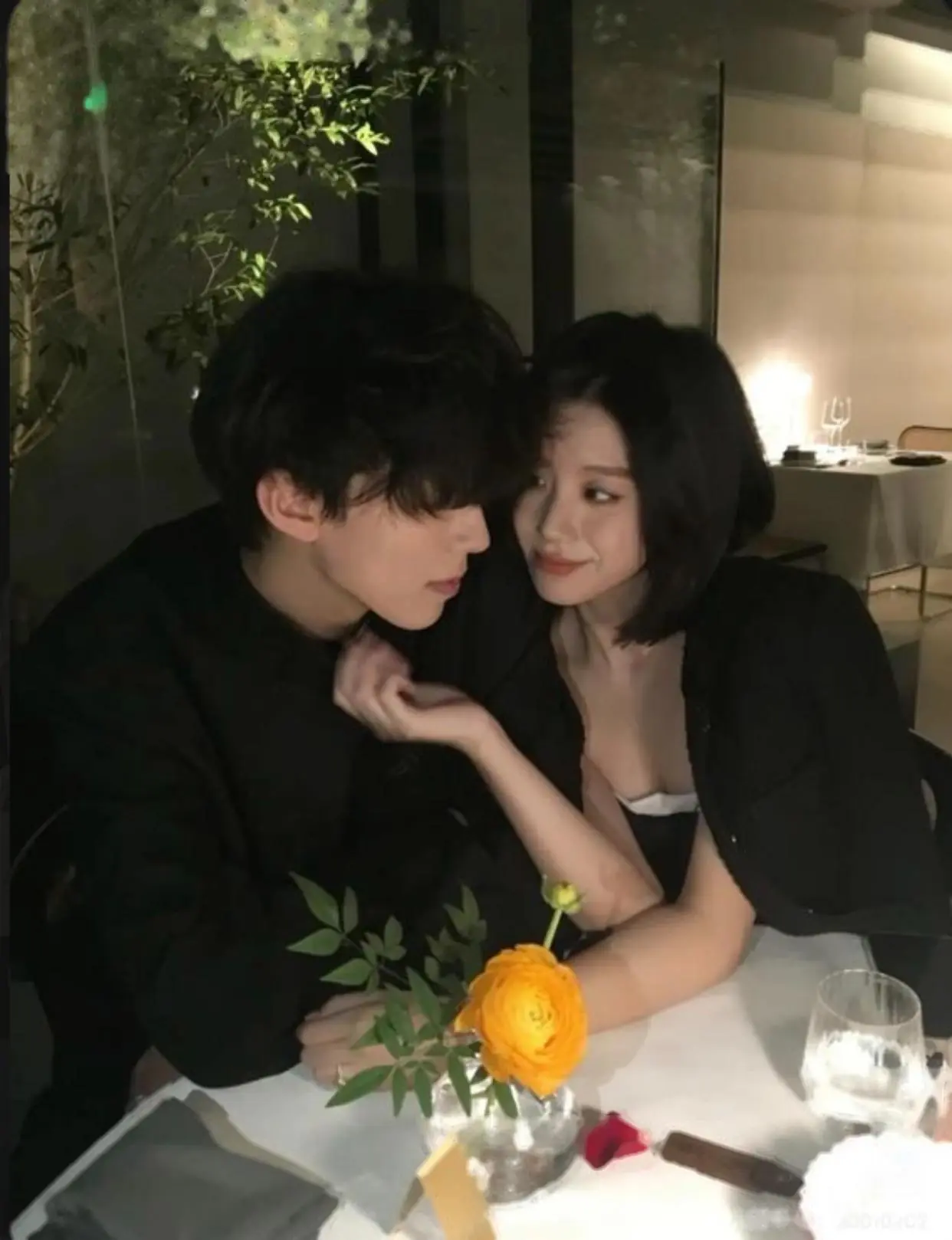 Bìa ANH LÀ LIỀU THUỐC NGỦ ĐỜI EM