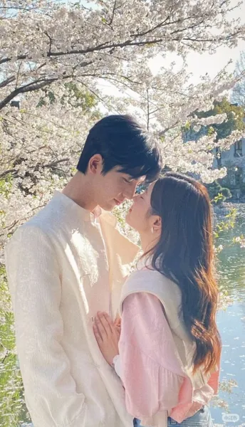 Bìa HẠNH PHÚC TRỌN VẸN